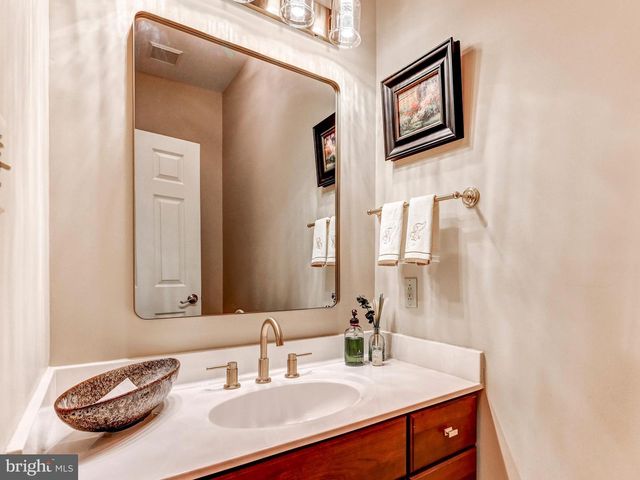 3 CHILHOWIE CT, Cockeysville, MD 21030