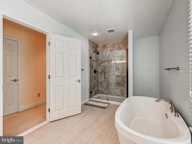 3 CHILHOWIE CT, Cockeysville, MD 21030