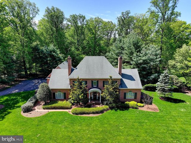 3 CHILHOWIE CT, Cockeysville, MD 21030