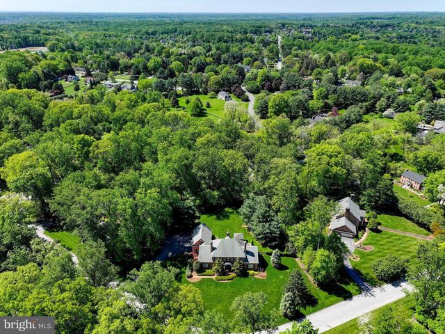 3 CHILHOWIE CT, Cockeysville, MD 21030
