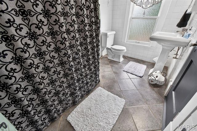 7449 Amherst Avenue, University City, MO 63130