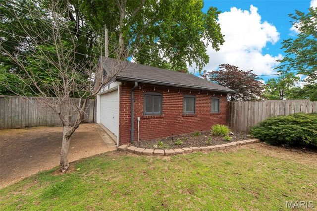 7449 Amherst Avenue, University City, MO 63130