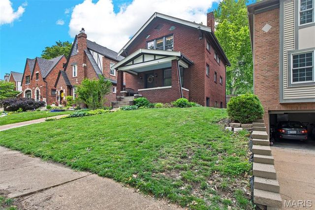 7449 Amherst Avenue, University City, MO 63130