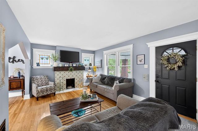 7449 Amherst Avenue, University City, MO 63130