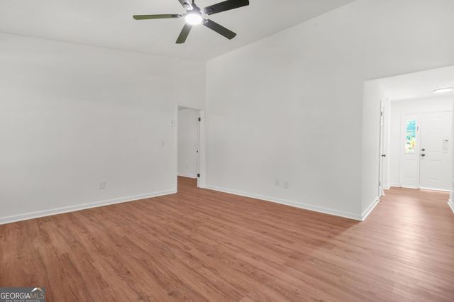 3909 S Creek Court, Stone Mountain, GA 30083