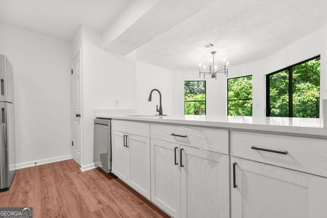 3909 S Creek Court, Stone Mountain, GA 30083