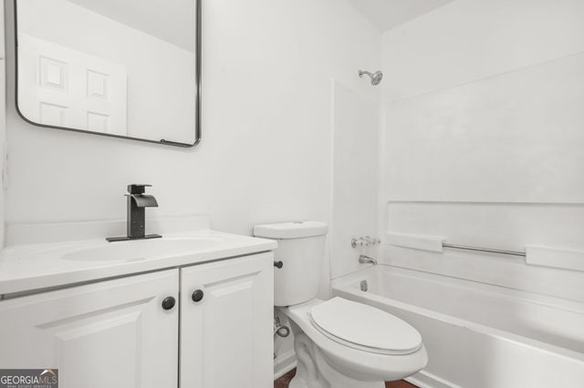 3909 S Creek Court, Stone Mountain, GA 30083