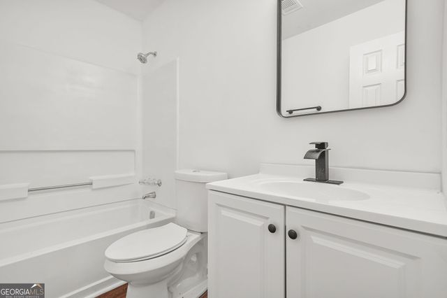 3909 S Creek Court, Stone Mountain, GA 30083