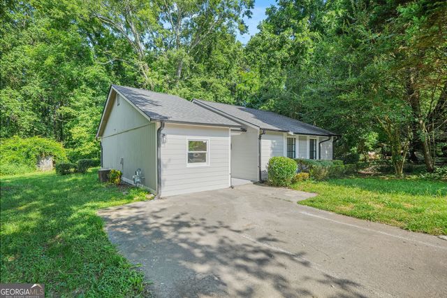 3909 S Creek Court, Stone Mountain, GA 30083