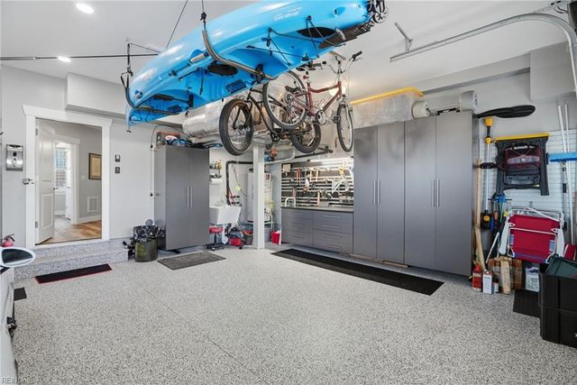 4158 E Beach DR, Norfolk, VA 23518