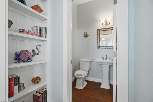 4158 E Beach DR, Norfolk, VA 23518