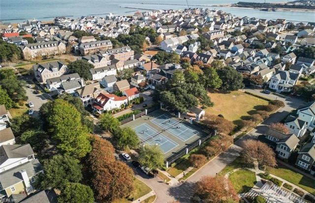 4158 E Beach DR, Norfolk, VA 23518