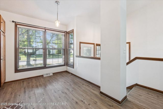 6512 W Springtree Lane 14, Lansing, MI 48917