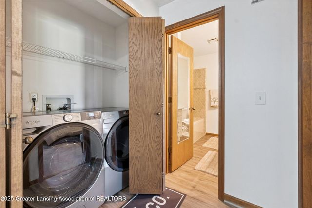 6512 W Springtree Lane 14, Lansing, MI 48917