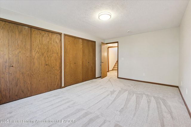 6512 W Springtree Lane 14, Lansing, MI 48917