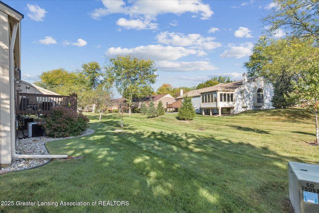 6512 W Springtree Lane 14, Lansing, MI 48917