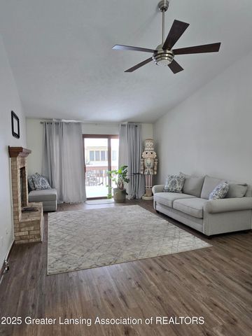 6512 W Springtree Lane 14, Lansing, MI 48917