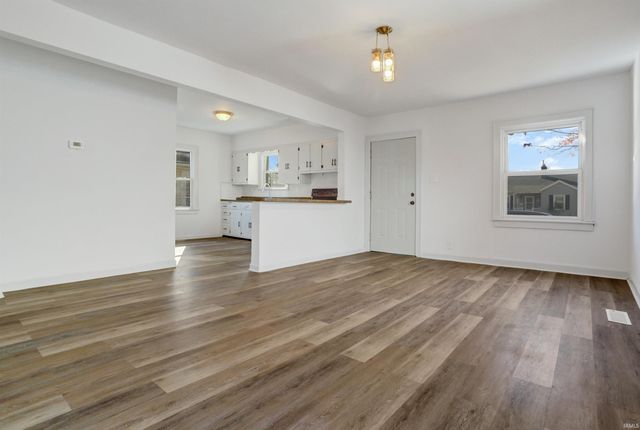 2709 Oakley Street, Evansville, IN 47710