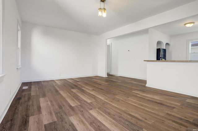 2709 Oakley Street, Evansville, IN 47710