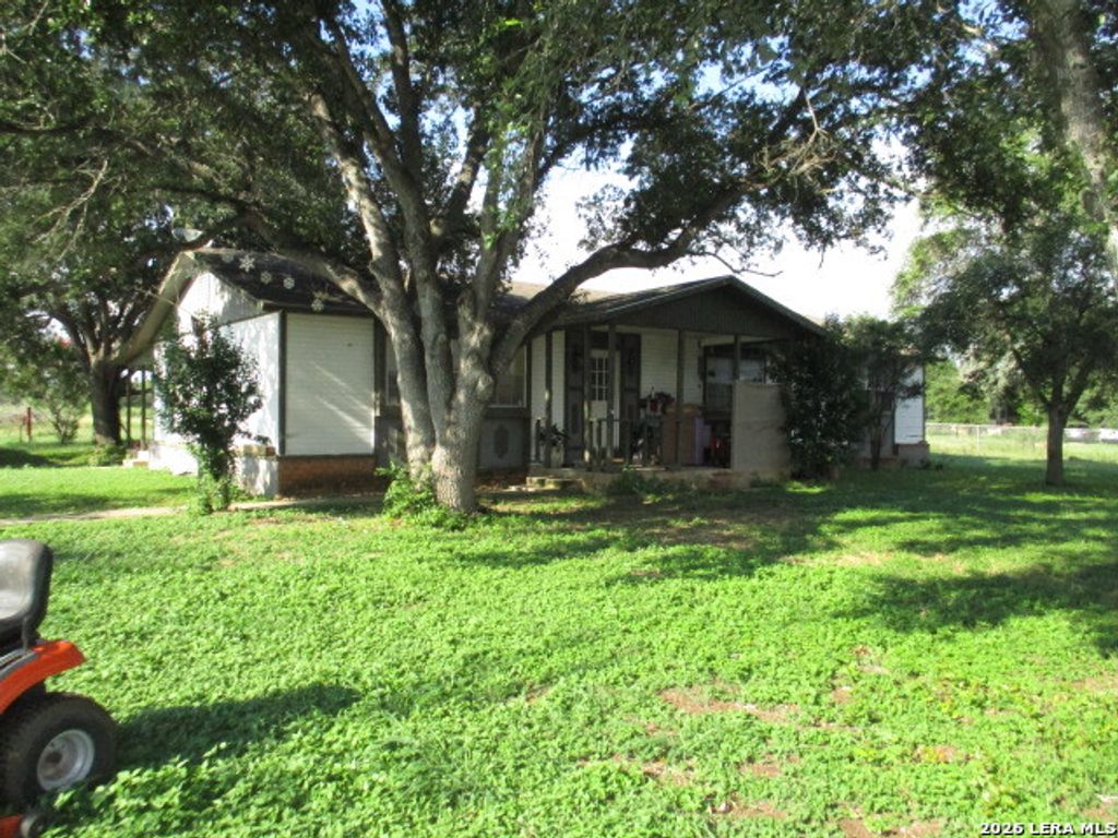 11939 Loop 107, Adkins, TX 78101