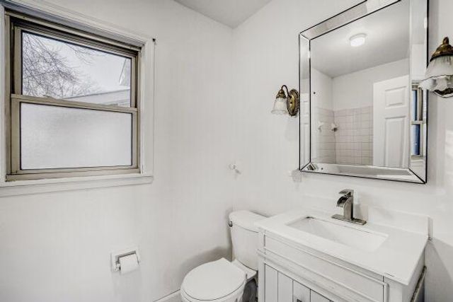 924 Farrington Street, Saint Paul, MN 55117