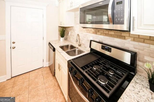 1339 Holcomb Avenue, East Point, GA 30344