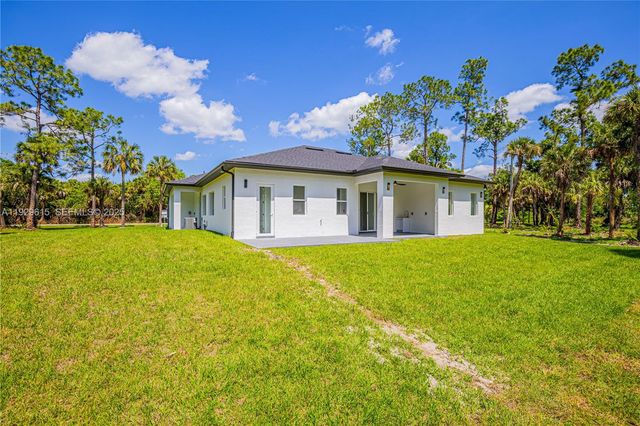 3802 30th AVE SE, Naples, FL 34117
