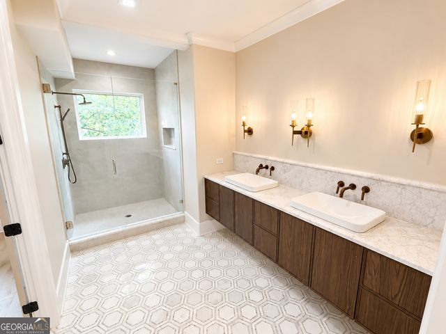 3513 Kingsboro Road, Atlanta, GA 30326