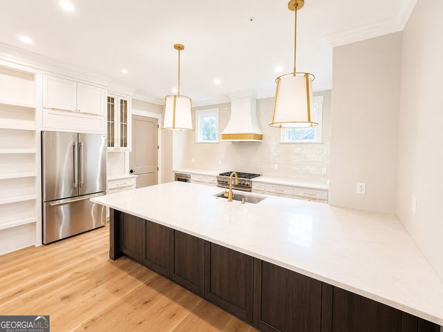 3513 Kingsboro Road, Atlanta, GA 30326