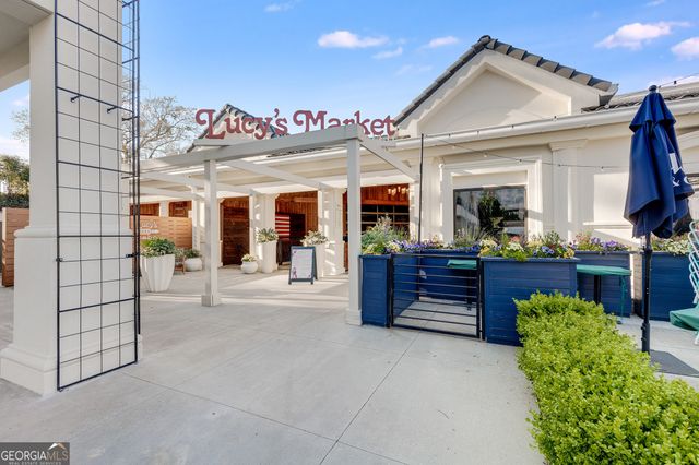3513 Kingsboro Road, Atlanta, GA 30326