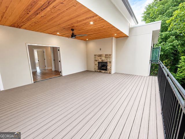 3513 Kingsboro Road, Atlanta, GA 30326