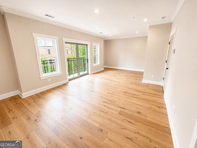 3513 Kingsboro Road, Atlanta, GA 30326