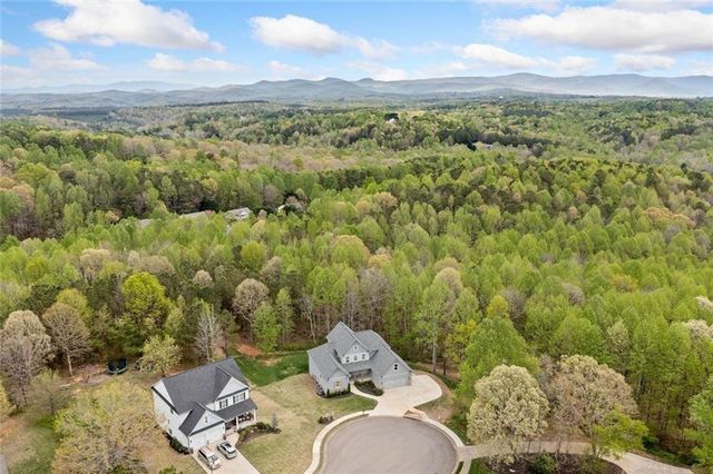 2 Village Ridge, Jasper, GA 30143