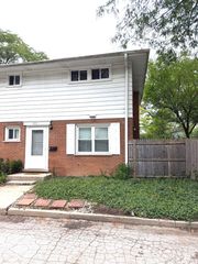 822 SKOKIE Boulevard F, Wilmette, IL 60091