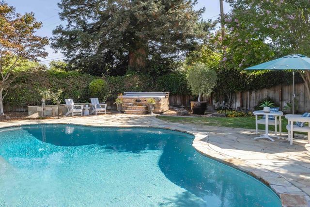 1410 Floyd Avenue, Sunnyvale, CA 94087