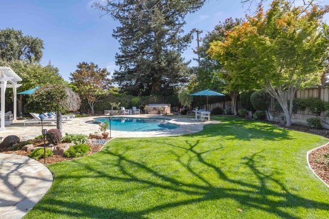 1410 Floyd Avenue, Sunnyvale, CA 94087