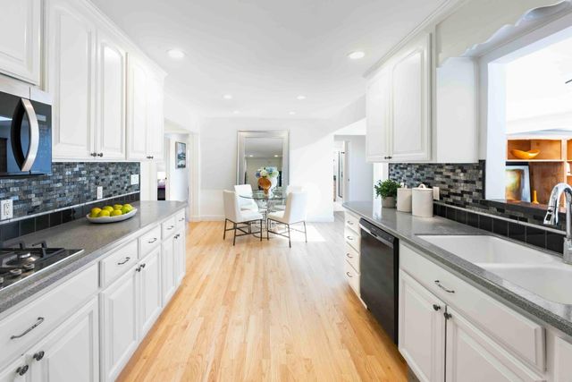 1410 Floyd Avenue, Sunnyvale, CA 94087