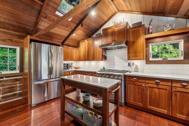 252 Blakewood Way, Redwood City, CA 94062