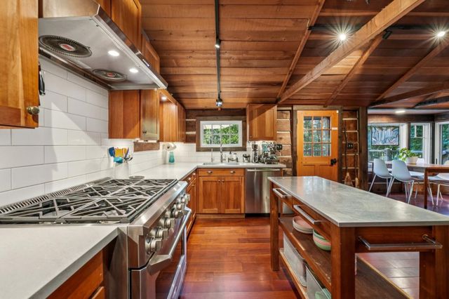 252 Blakewood Way, Redwood City, CA 94062