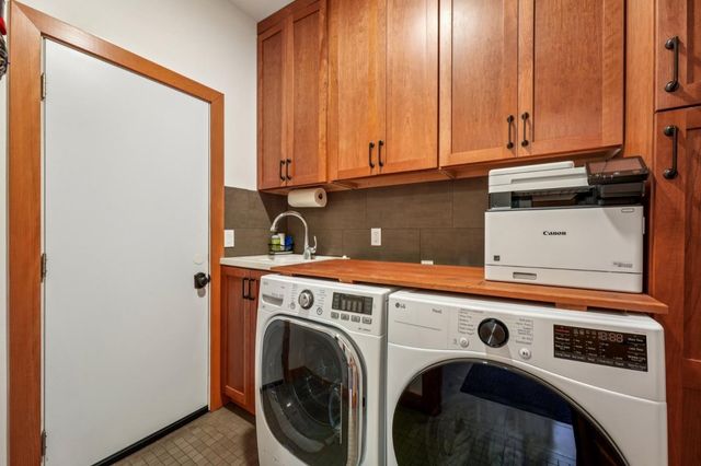 252 Blakewood Way, Redwood City, CA 94062