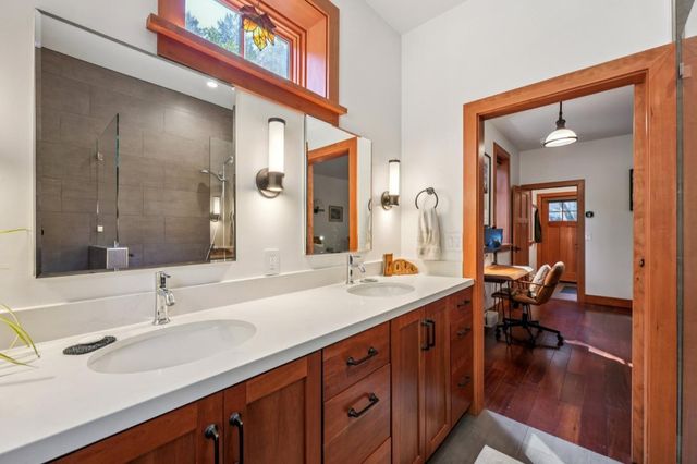 252 Blakewood Way, Redwood City, CA 94062