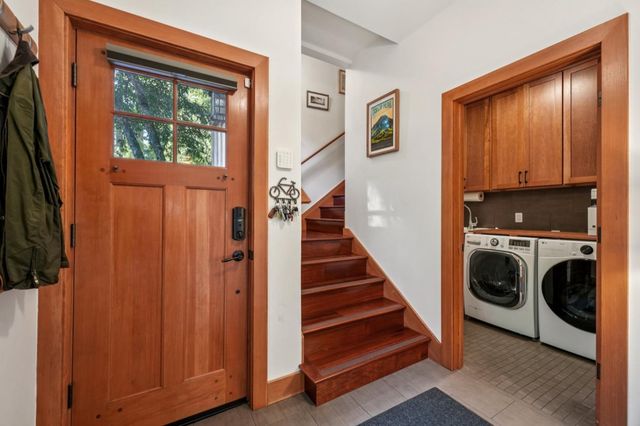 252 Blakewood Way, Redwood City, CA 94062