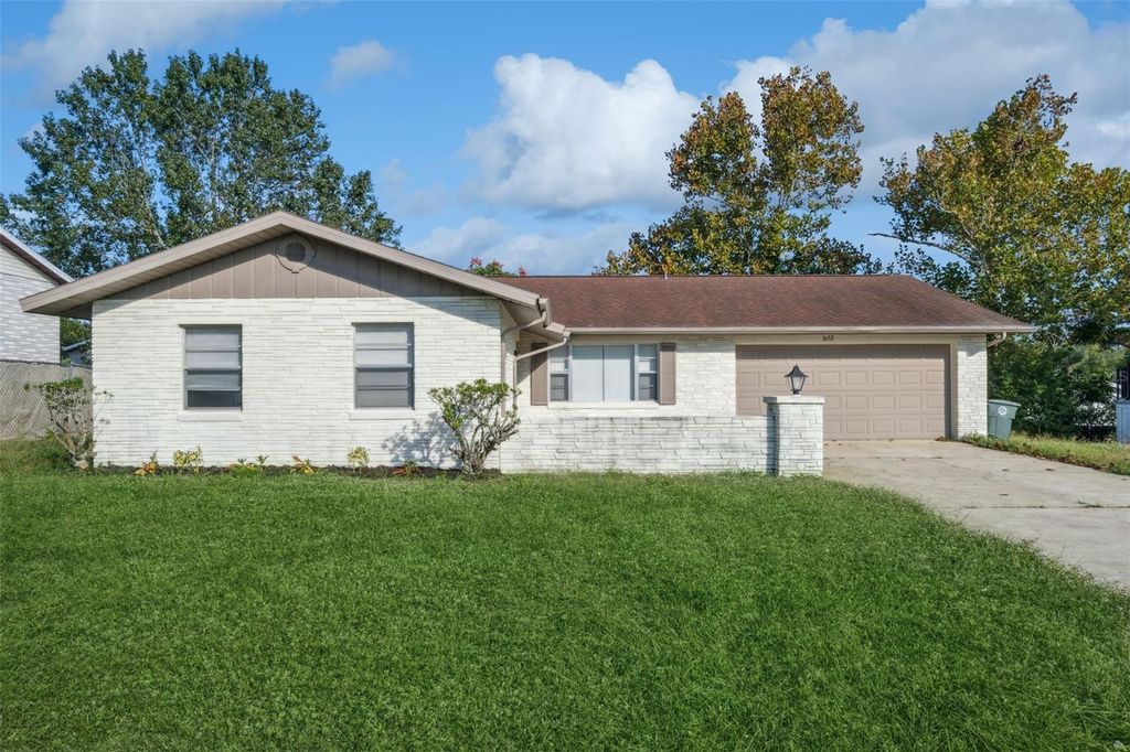 1652 E PARADISE LANE, Daytona Beach, FL 32119