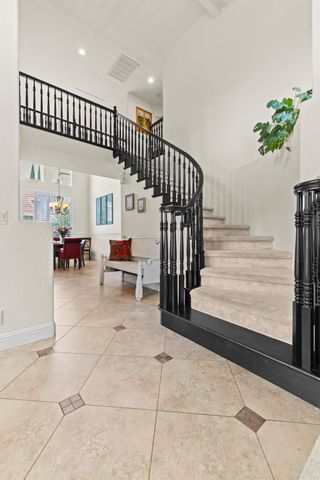 111 Burrill Dr, Folsom, CA 95630