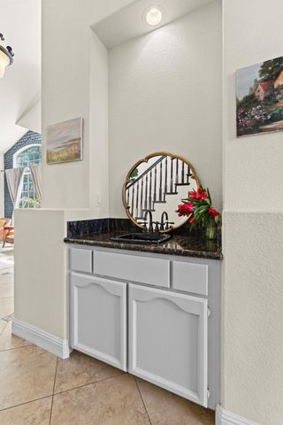 111 Burrill Dr, Folsom, CA 95630