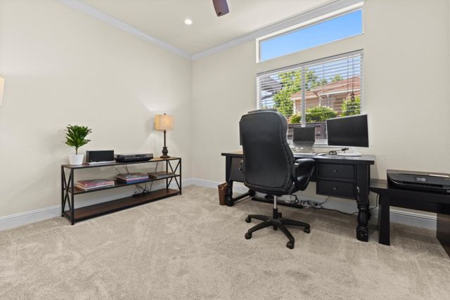 111 Burrill Dr, Folsom, CA 95630