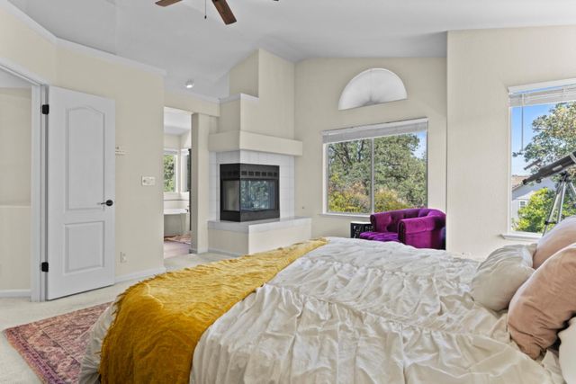 111 Burrill Dr, Folsom, CA 95630