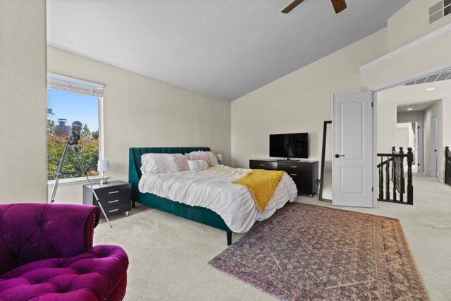 111 Burrill Dr, Folsom, CA 95630