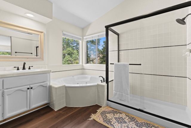 111 Burrill Dr, Folsom, CA 95630