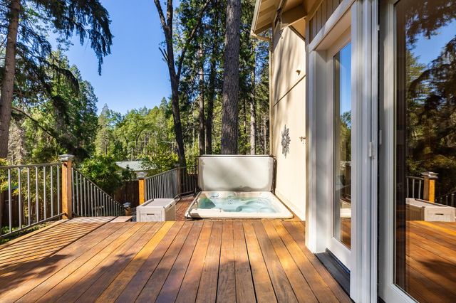 12101 Banner Lava Cap Rd, Nevada City, CA 95959